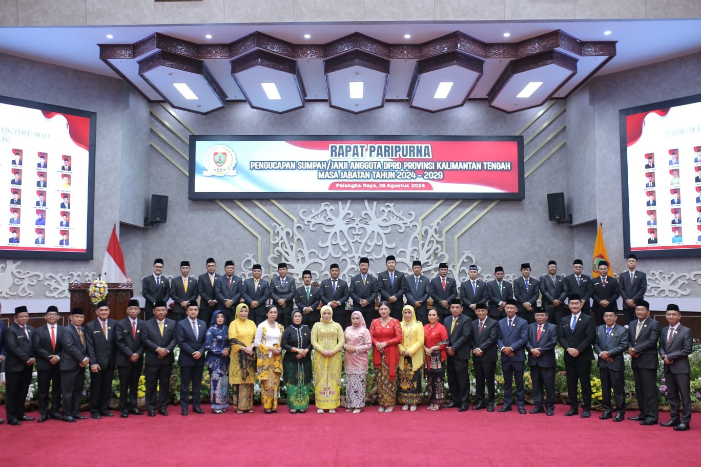 Sebanyak 45 Anggota DPRD Kalteng periode 2024-2029 Resmi Dilantik IMG-20240828-WA0017