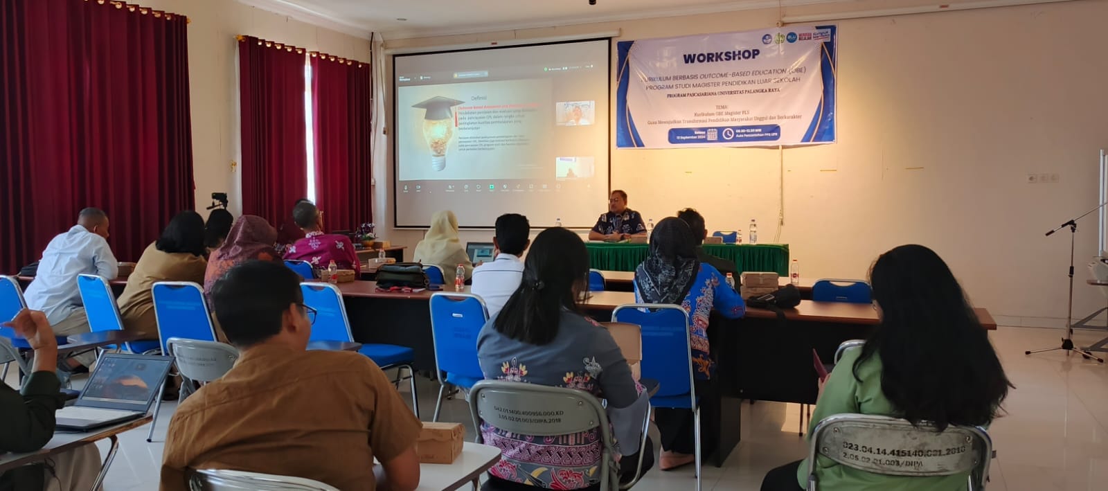 Mewujudkan Transformasi Pendidikan Masyarakat Unggul dan Berkarakter, Prodi S2 PLS Pascasarjana UPR Menggelar Workshop Kurikulum OBE WhatsApp Image 2024-09-10 at 14.08.05