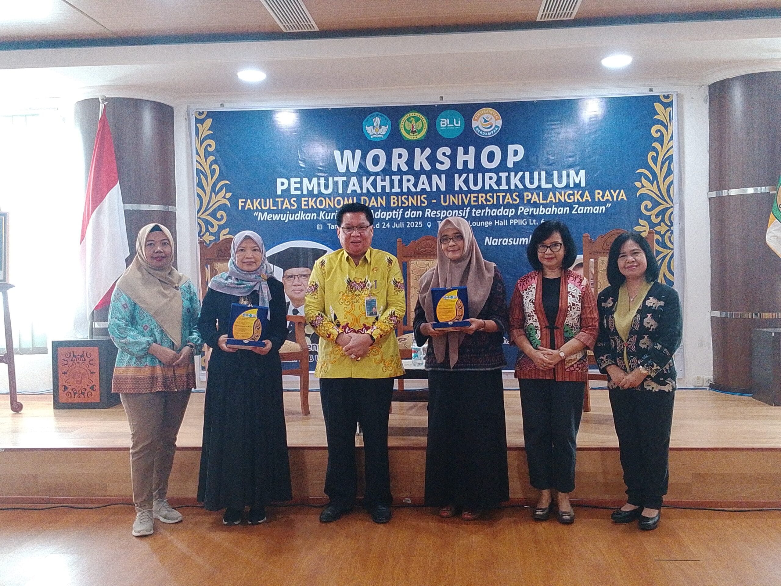 Tindaklanjuti Permendikbudristek Nomor 53/2023, FEB UPR Gelar Workshop Pemuktahiran Kurikulum WhatsApp Image 2025-07-23 at 12.09.02
