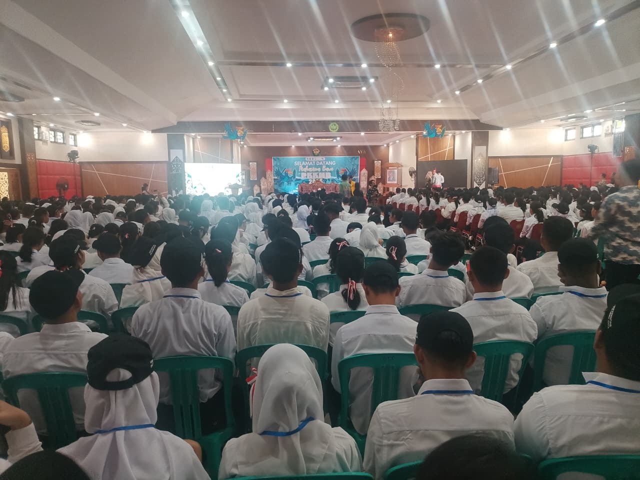 Semarak PKKMB FKIP UPR Sambut 898 Mahasiswa Baru 2025 WhatsApp Image 2025-08-13 at 10.52.02 (1)